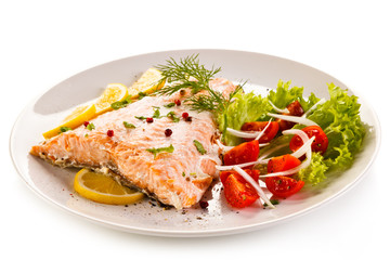 Roasted salmon and vegetables 