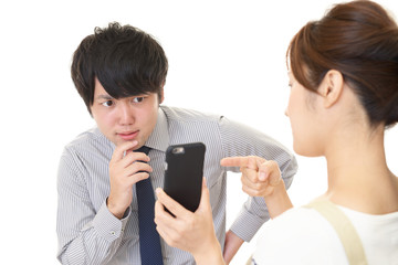 喧嘩をする夫婦