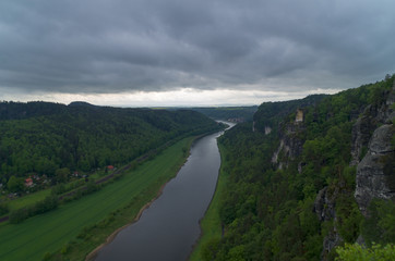 Die Elbe im Elbsandsteingebirge