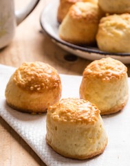 scone with cheese