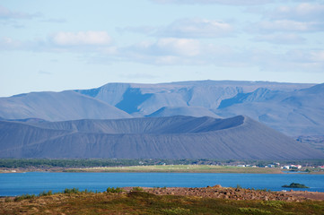 Islanda: vista del vulcano Hverfjall sul lago Myvatn il 22 agosto 2012