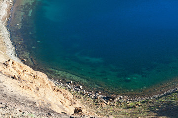 Fototapeta na wymiar Islanda: dettagli dell'acqua del lago di Viti nell'omonimo cratere, nella caldera di Krafla, nella regione di Myvatn, il 28 agosto 2012