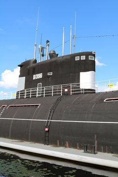 B-396 "Novosibirsk Komsomolets" - Soviet diesel-electric submarine
