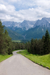 Fototapeta premium Hiking path in Alps