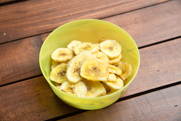 dried banana chips