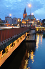 Szczecin - wieczorny widok na katedrę z Mostu Długiego