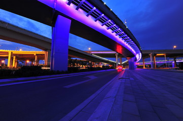 Fototapeta na wymiar Bridge, the city at night