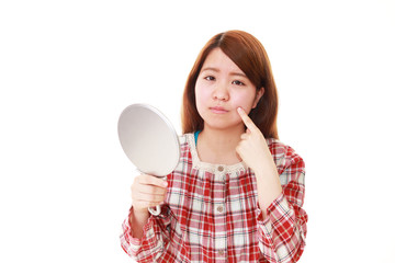 肌荒れが気になる女性