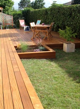 r&eacute;alisation d'une terrasse en bois exotique