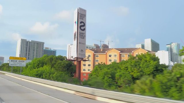 Motion video of Downtown Miami and Brickell from I95