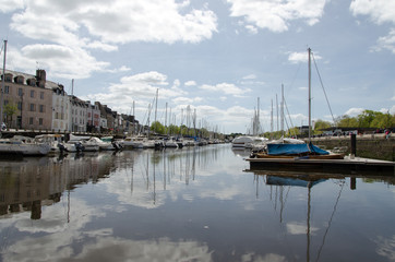 le port de Vanne sous le soleil