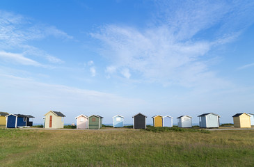 bunte Strandhütten in Südschweden