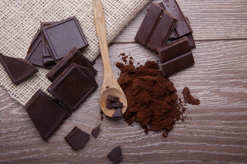 pieces of chocolate and cocoa 