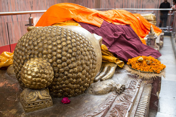 Reclining Buddha gold statue