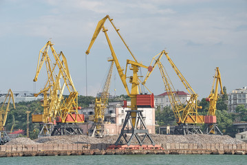 Cargo cranes on rails