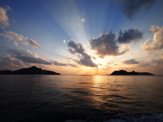 水平線と夕日(小笠原諸島 父島)