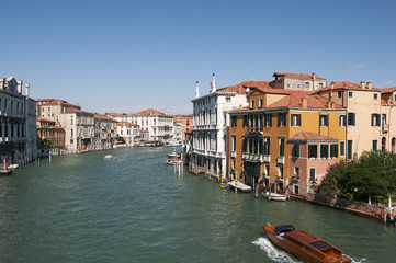 Fototapeta na wymiar Venedig / Touristisches Reiseziel, Stadtansicht von Venedig in Italien.