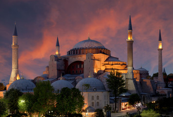 Fototapeta na wymiar View of the Hagia Sophia at sunset, Istanbul, Turkey