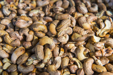 roasted cashews nut with peel