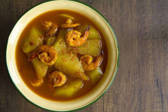 Thai Food, Kaeng Som Malako, Sour Curry with Green Papaya