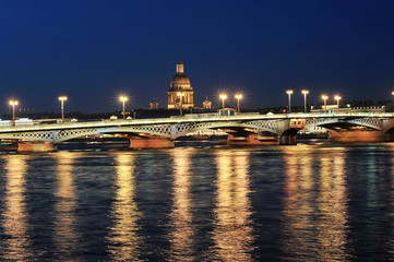 Fototapeta na wymiar Blagoveshchensky (Leuteinant Schmidt) bridge in St.Petersburg, R
