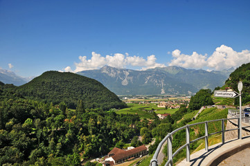 Il Villaggio e castello di Aigle, Cantone di Vaud - Svizzera