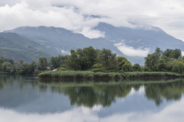 Fototapeta na wymiar reflection on lake