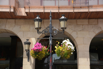 decoración de una farola en la calle