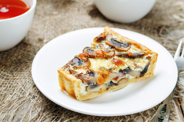 mushroom onion quiche