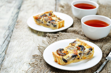 mushroom onion quiche