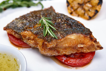 Fried fish with vegetables