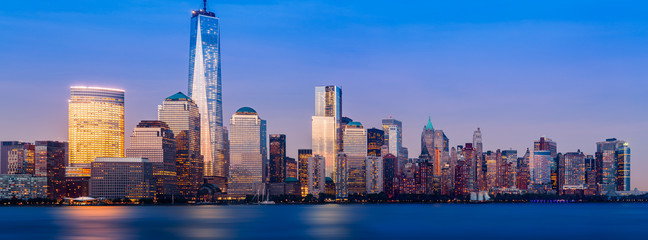Skyline of Lower Manhattan at night