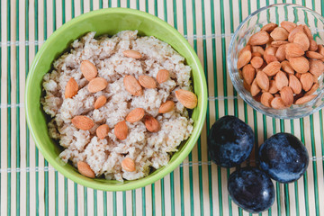 Porridge Oats with Nuts and Prunes