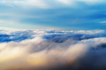 Obraz premium Horizontal vibrant blank empty dramatic cloudscape success backg