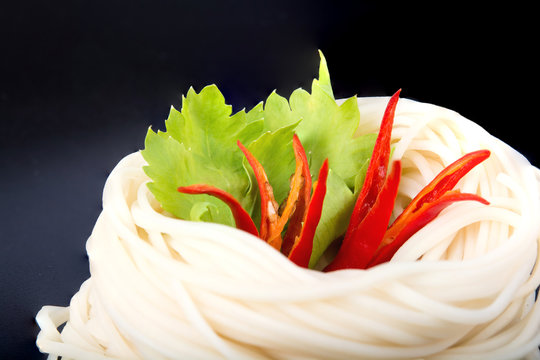Plate of noodles with vegetables