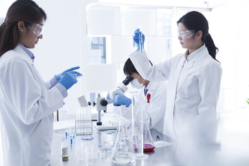 Researcher who are working in the laboratory