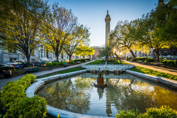 Fountain and the Washington Monument in Mount Vernon, Baltimore,