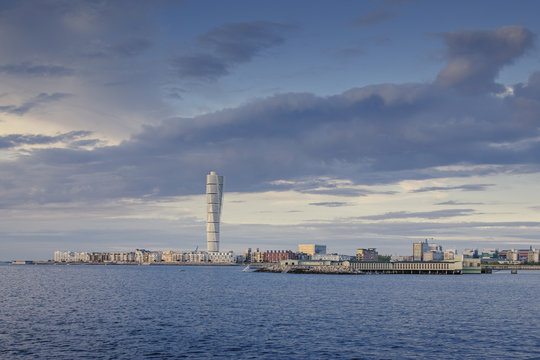 Sweden, Skane, Malmo, Vastra Hamnen, Buildings by sea