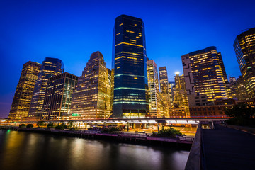 Fototapeta na wymiar View of Lower Manhattan from Pier 15 at night, in Manhattan, New
