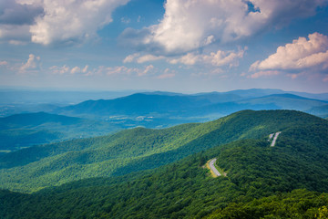 View of the Blue Ridge Mountains from Little Stony Man Cliffs in