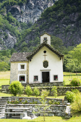 Fototapeta na wymiar Ancient small church in Val Bavona, Switzerland