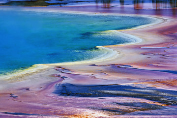 Pattern in bacterial mat around perimeter of Grand Prismatic Spring, Midway Geyser Basin, Yellowstone National Park, Wyoming.  Noted as the largest hot spring in the U.S. and third largest in the world.