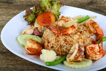 Fried rice with seafood