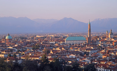 cityscape of Vicenza, northern Italy - obrazy, fototapety, plakaty