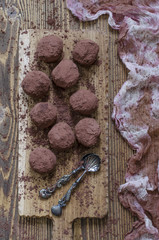 Truffles of chickpeas with orange and cocoa   
