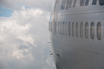 Verkehrsflugzeug Bauteil Rumpf mit Fenster