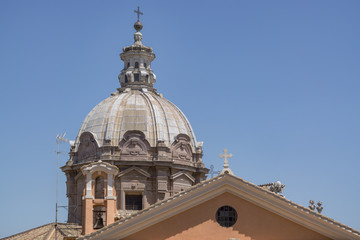Fototapeta na wymiar Kuppel der Lukaskirche Santi Luca e Martina in Rom 