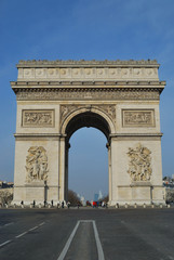 Fototapeta na wymiar Arc de triomphe de l’Etoile à Paris – Triumphal arch in Paris, France