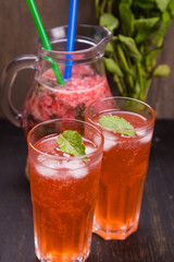 Fototapeta na wymiar fresh strawberry drink