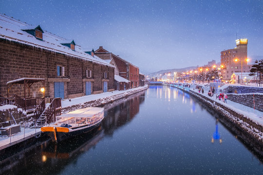 Fototapeta Otaru Canal in Winter Evening